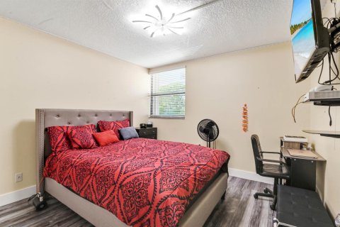 Condominio en venta en Coral Springs, Florida, 2 dormitorios, 99.22 m2 № 2180327 - foto 15