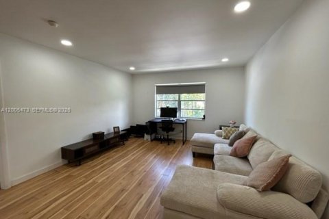 Copropriété à vendre à Hollywood, Floride: 1 chambre, 61.78 m2 № 2069603 - photo 11