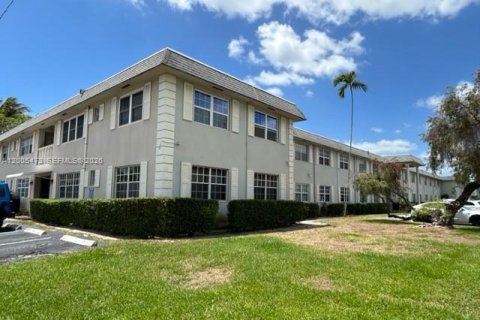 Condo in Hollywood, Florida, 1 bedroom  № 2069603