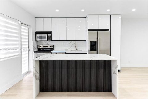 Copropriété à vendre à Fort Lauderdale, Floride: 1 chambre, 69.4 m2 № 1939968 - photo 11
