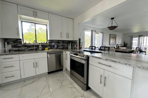 Condominio en venta en Weston, Florida, 2 dormitorios, 114.36 m2 № 1937868 - foto 5