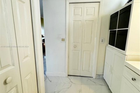 Condominio en venta en Weston, Florida, 2 dormitorios, 114.36 m2 № 1937868 - foto 20