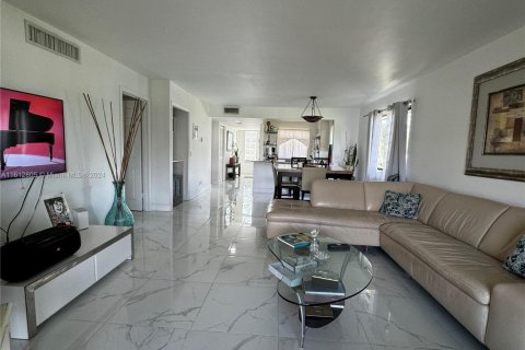 Condominio en venta en Weston, Florida, 2 dormitorios, 114.36 m2 № 1937868 - foto 12