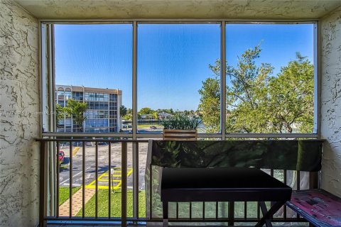 Condominio en venta en Hallandale Beach, Florida, 1 dormitorio, 76.18 m2 № 1817178 - foto 22