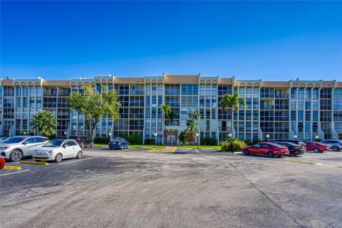 Condominio en venta en Hallandale Beach, Florida, 1 dormitorio, 76.18 m2 № 1817178 - foto 28