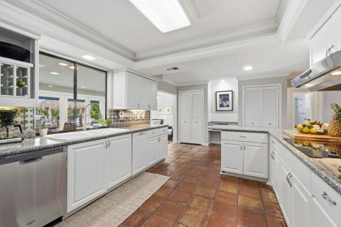 House in North Palm Beach, Florida 4 bedrooms, 309.55 sq.m. № 2082192 - photo 14