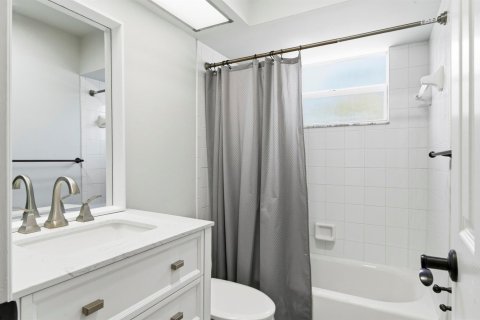House in North Palm Beach, Florida 4 bedrooms, 309.55 sq.m. № 2082192 - photo 30