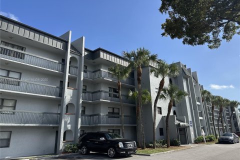 Condominio en West Palm Beach, Florida, 2 dormitorios  № 2054654