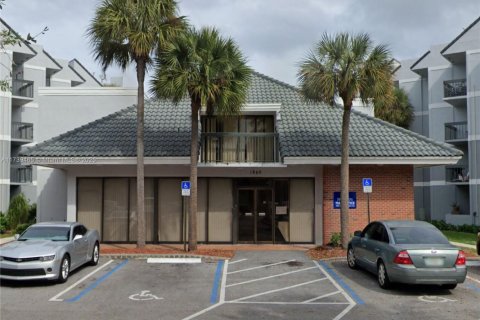 Condo in West Palm Beach, Florida, 2 bedrooms  № 2054654 - photo 19