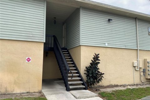 Condo in Brandon, Florida, 2 bedrooms  № 2128007