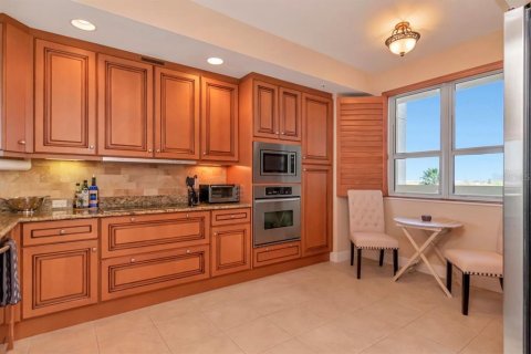 Copropriété à vendre à Tampa, Floride: 3 chambres, 185.8 m2 № 2142482 - photo 9