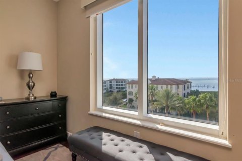Copropriété à vendre à Tampa, Floride: 3 chambres, 185.8 m2 № 2142482 - photo 14