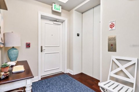 Copropriété à vendre à Tampa, Floride: 3 chambres, 185.8 m2 № 2142482 - photo 2