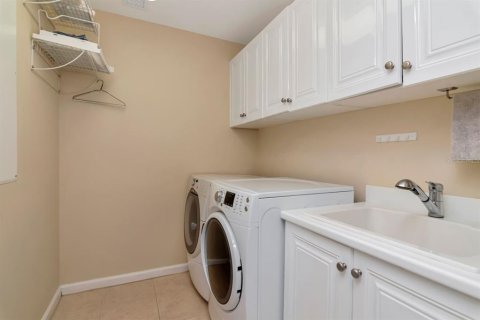 Copropriété à vendre à Tampa, Floride: 3 chambres, 185.8 m2 № 2142482 - photo 30