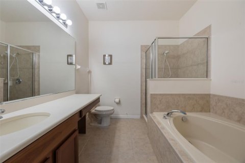 Townhouse in Orlando, Florida 5 bedrooms, 183.3 sq.m. № 1880428 - photo 25