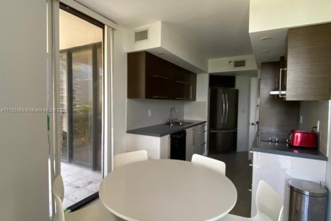 Copropriété à vendre à Aventura, Floride: 2 chambres, 117.99 m2 № 1741727 - photo 9