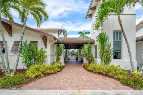 Adosado en venta en West Palm Beach, Florida, 2 dormitorios, 123.19 m2 № 1845640 - foto 26