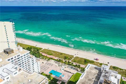 Купить кондоминиум в Майами-Бич, Флорида 1 спальня, 97.18м2, № 1988206 - фото 1