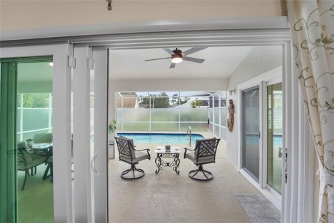 House in Hudson, Florida 3 bedrooms, 187.29 sq.m. № 2151920 - photo 19