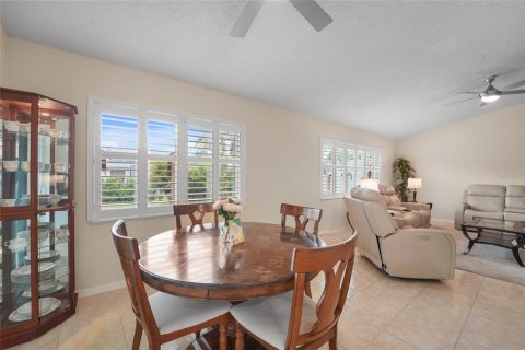 House in Hudson, Florida 3 bedrooms, 187.29 sq.m. № 2151920 - photo 18