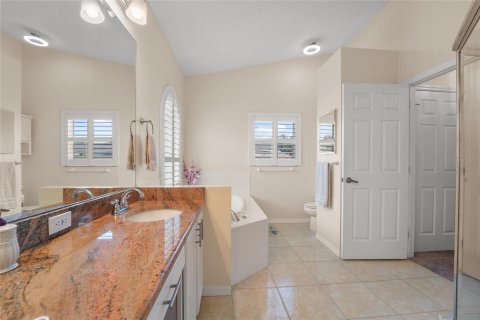 House in Hudson, Florida 3 bedrooms, 187.29 sq.m. № 2151920 - photo 27