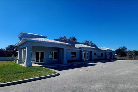 Commercial property in Auburndale, Florida 714.88 sq.m. № 1090504 - photo 12