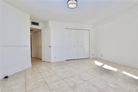 Copropriété à vendre à Aventura, Floride: 2 chambres, 125.7 m2 № 1937849 - photo 23