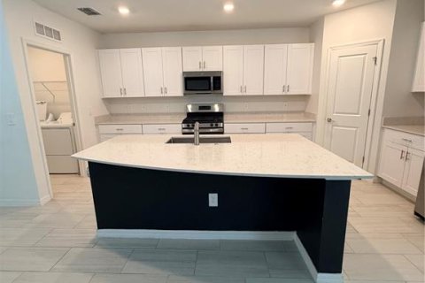 House in Parrish, Florida 5 bedrooms, 209.4 sq.m. № 2208598 - photo 15