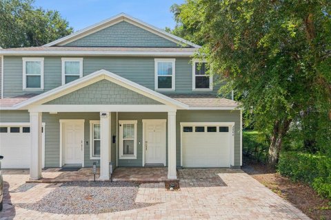 Duplex à Orlando, Floride 3 chambres, 163.04 m2 № 2209529