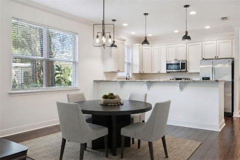 Duplex à vendre à Orlando, Floride: 3 chambres, 163.04 m2 № 2209529 - photo 5