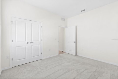 House in Wildwood, Florida 4 bedrooms, 188.96 sq.m. № 1918490 - photo 21