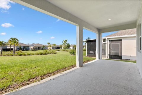 House in Wildwood, Florida 4 bedrooms, 188.96 sq.m. № 1918490 - photo 27