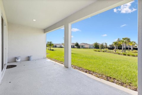 House in Wildwood, Florida 4 bedrooms, 188.96 sq.m. № 1918490 - photo 26