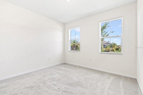House in Wildwood, Florida 4 bedrooms, 188.96 sq.m. № 1918490 - photo 17