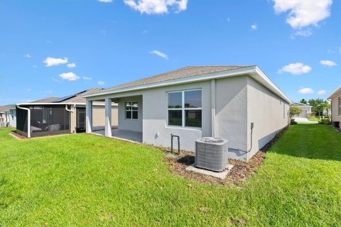 House in Wildwood, Florida 4 bedrooms, 188.96 sq.m. № 1918490 - photo 30