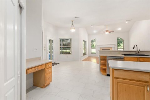 House in Gainesville, Florida 5 bedrooms, 277.96 sq.m. № 1913527 - photo 15