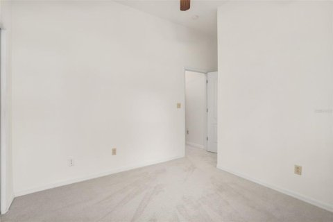 House in Gainesville, Florida 5 bedrooms, 277.96 sq.m. № 1913527 - photo 25