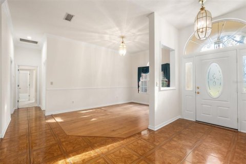 House in Gainesville, Florida 5 bedrooms, 277.96 sq.m. № 1913527 - photo 4