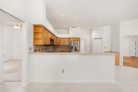 House in Gainesville, Florida 5 bedrooms, 277.96 sq.m. № 1913527 - photo 12