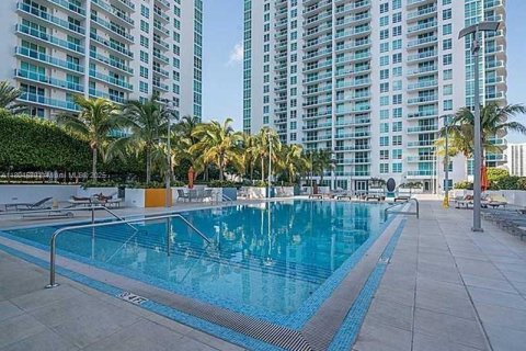 Condo in Miami, Florida, 1 bedroom  № 1888825 - photo 28