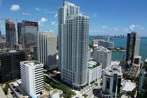 Condo in Miami, Florida, 1 bedroom  № 1888825 - photo 1
