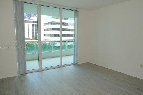 Condo in Miami, Florida, 1 bedroom  № 1888825 - photo 6