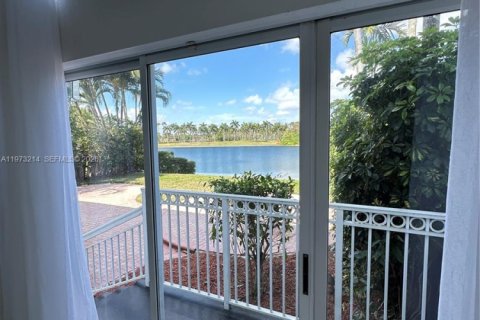 Villa ou maison à vendre à Doral, Floride: 4 chambres, 223.06 m2 № 2033549 - photo 7