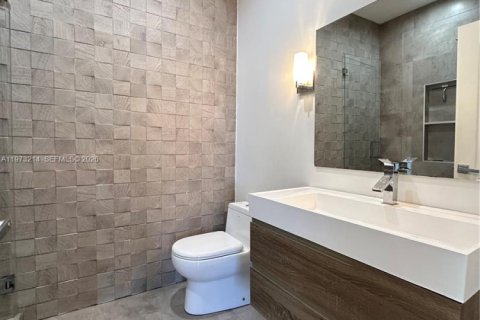 Villa ou maison à vendre à Doral, Floride: 4 chambres, 223.06 m2 № 2033549 - photo 30