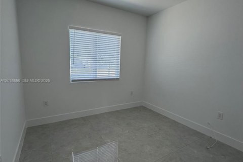Commercial property in Miami, Florida 267.28 sq.m. № 2182635 - photo 20