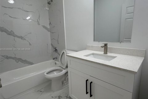 Commercial property in Miami, Florida 267.28 sq.m. № 2182635 - photo 16