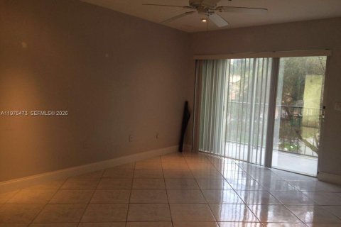 Купить кондоминиум в Норт-Майами-Бич, Флорида 2 спальни, 72.93м2, № 2038461 - фото 10