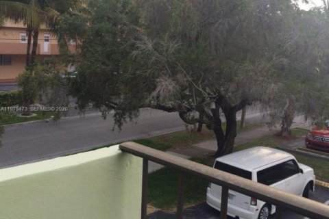 Купить кондоминиум в Норт-Майами-Бич, Флорида 2 спальни, 72.93м2, № 2038461 - фото 14