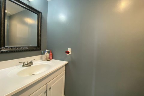 Купить кондоминиум в Норт-Майами-Бич, Флорида 2 спальни, 72.93м2, № 2038461 - фото 8