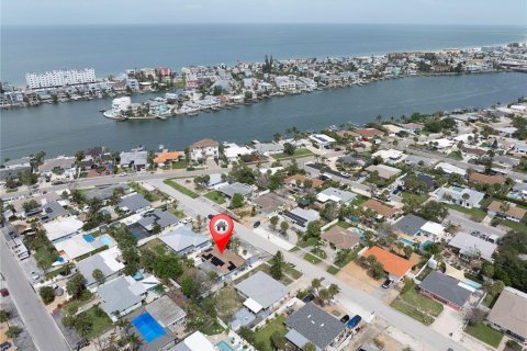 Купить виллу или дом в Сент-Пит-Бич, Флорида 9 комнат, 141.12м2, № 1841533 - фото 27